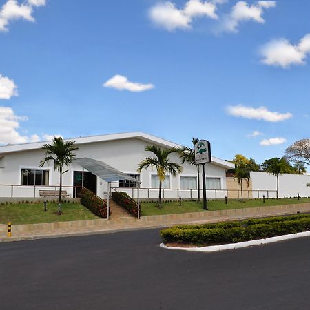 Candeias Hotel Batatais Esterno foto