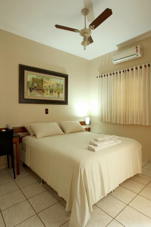 Candeias Hotel Batatais Camera foto