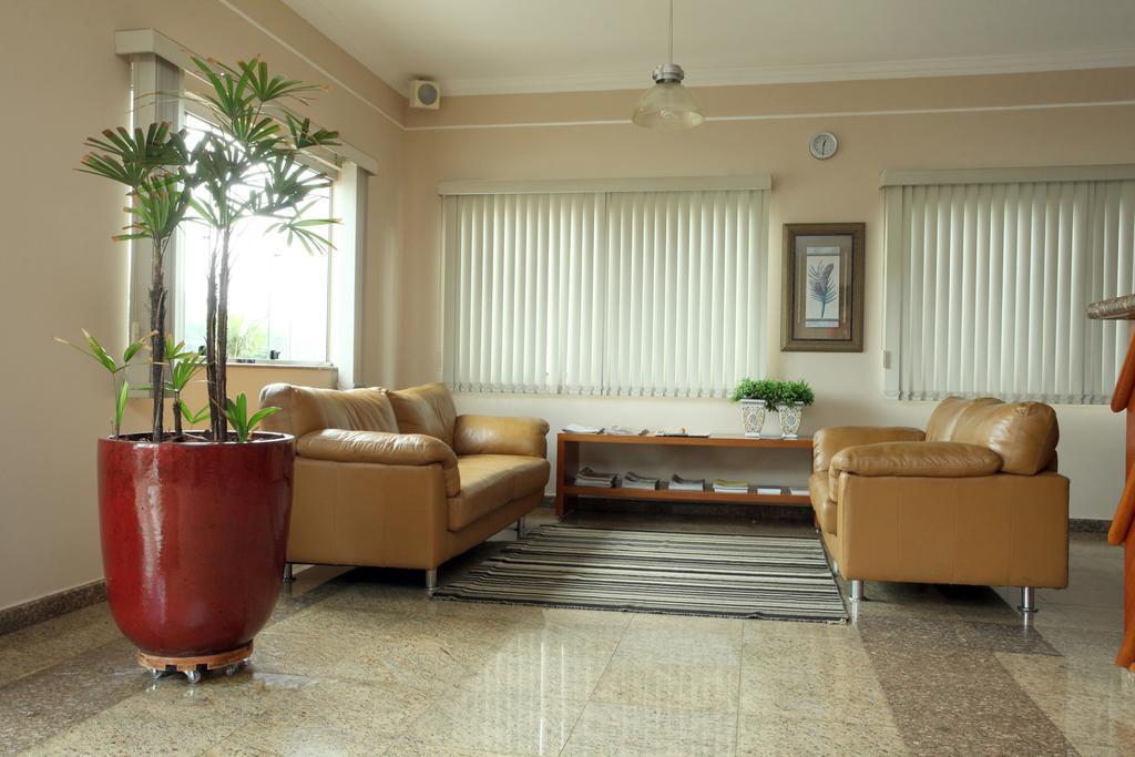 Candeias Hotel Batatais Esterno foto