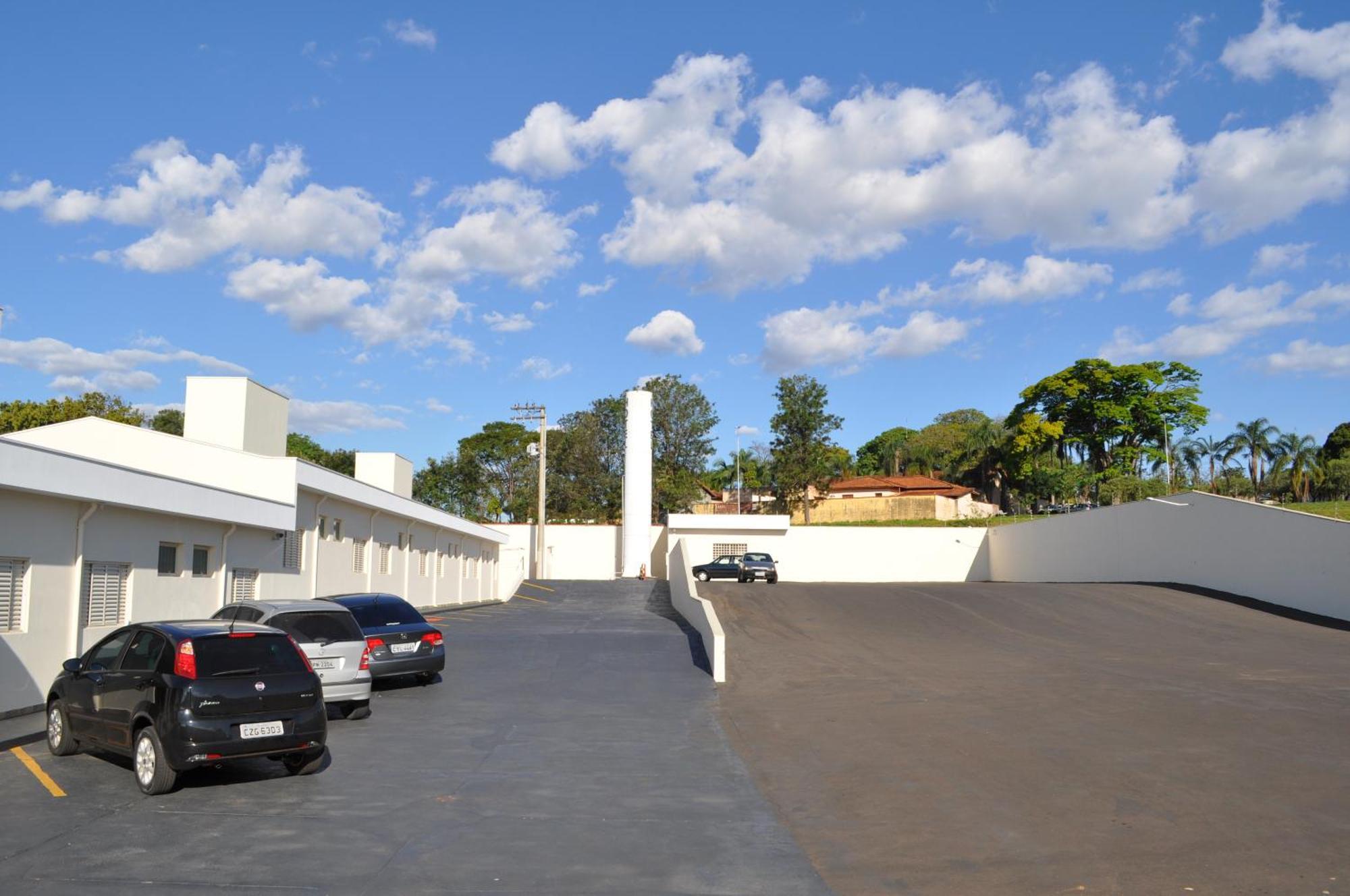 Candeias Hotel Batatais Esterno foto